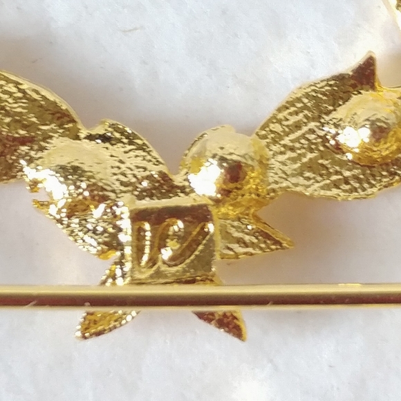 2 HEART BROOCHES - LIZ CLAIBORNE & ROMAN - PEARL & FLORAL - Picture 5 of 7